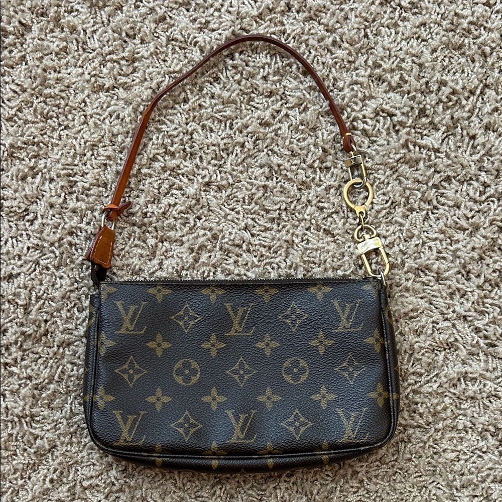 Louis Vuitton mini bag